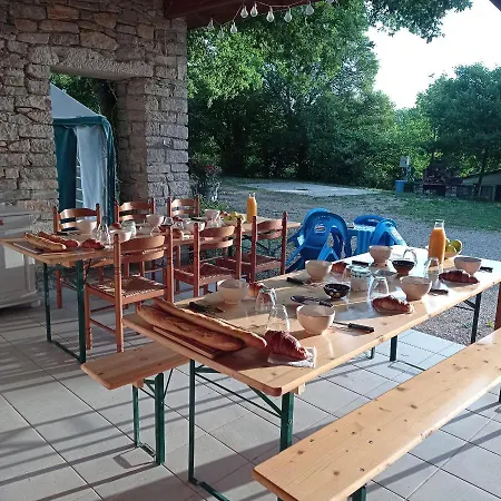 Camping Le Romarin Tente Insolite Sibley's 4 Personnes Le Bel Air 46260